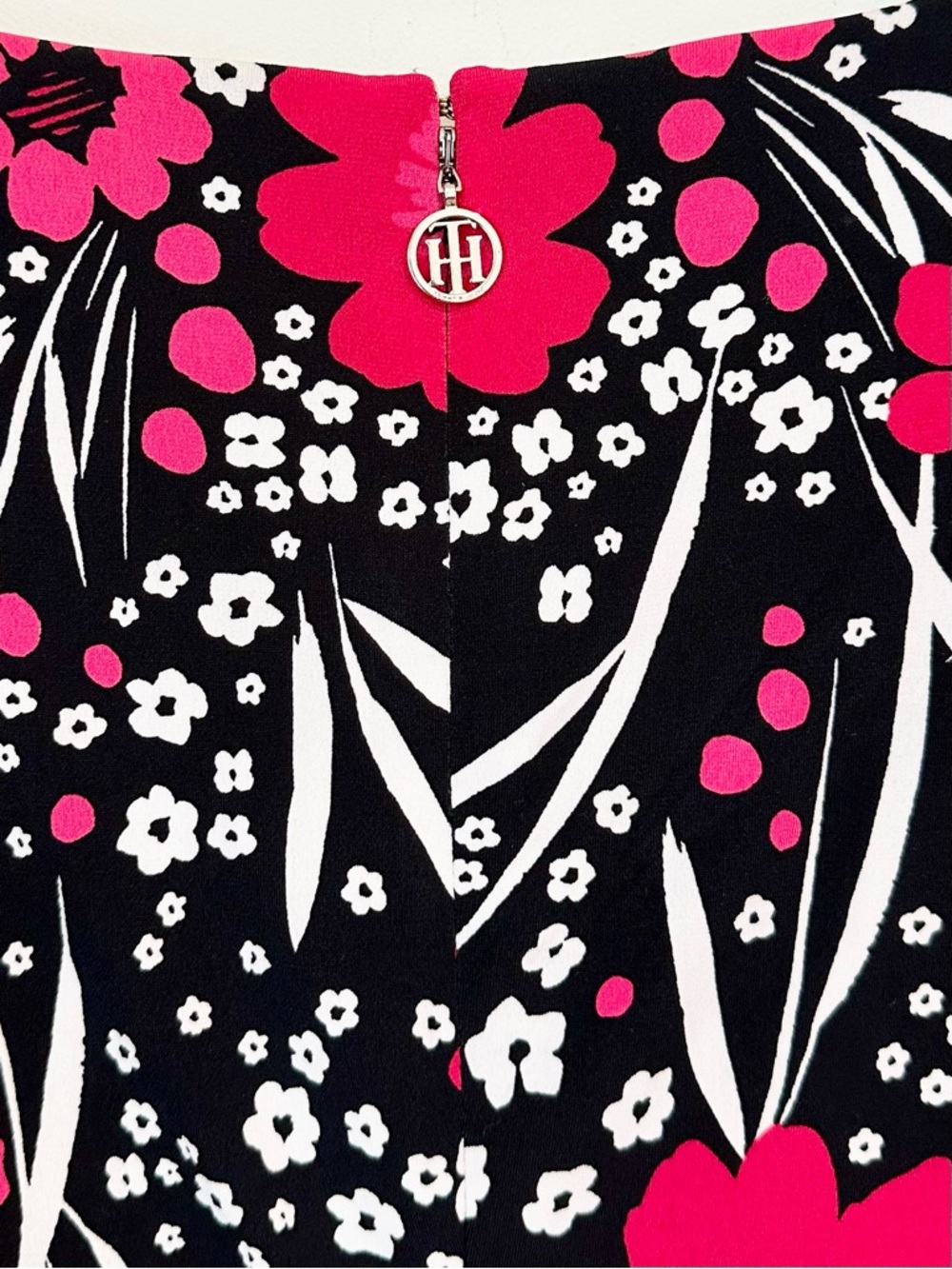 Tommy Hilfiger Black Dress with Hot Pink & White Floral Print and Bell Sleeves - Picture 7 of 8